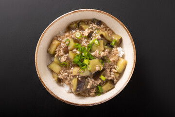 ナスのそぼろあんかけ丼