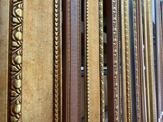 List with vaious classic motifs, suitable to be installed for all rooms, luxurious, rich and valuable