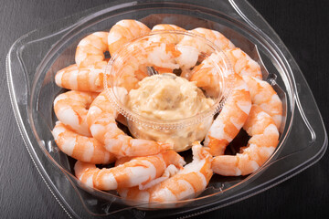 ボイルむき海老　オーロラソース