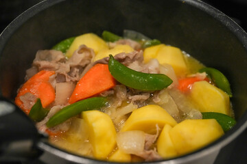 シズル感のある肉じゃが