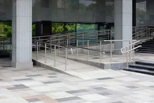 Nice ramp for wheelchair users at the entrance.
