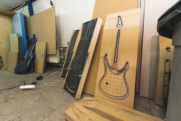 MDF board molds using to produce electric guitars using the carbon fiber molding machine, guitar...