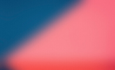 Fototapeta premium Fondo de colores degradados con textura de grano de película.