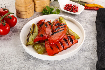 Grilled Bell Pepper - green and red