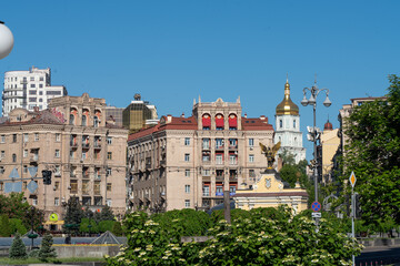 Fototapeta premium Empty Maidan Nezalezhnosti or Independence Square in the morning in Kyiv, Ukraine.