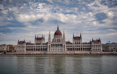 Fototapeta premium Parliament Building Danube River Budapest