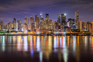 Obraz premium Chongqing skyline and modern city buildings scenery at night. Famous city landmarks in China.
