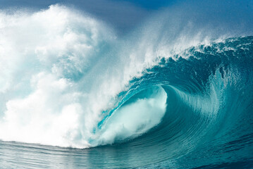 Teahupo'o, Tahiti, French Polynesia