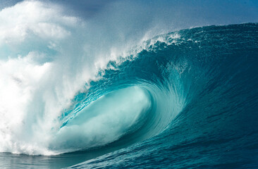 Teahupo'o, Tahiti, French Polynesia