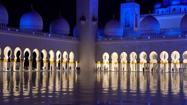 Sheikh Zayed Grand Mosque at night, UAE