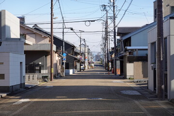 地方の裏道を往く