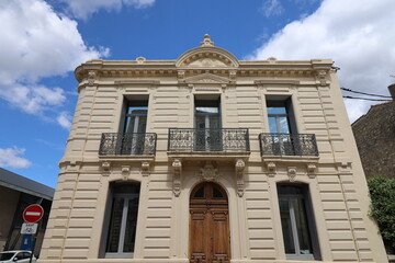 Bâtiment typique, vu de l'extérieur, ville de Narbonne, département de l'Aude, France