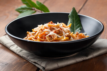 Malloreddus al ragù di manzo e pecorino, pasta italiana, cibo europeo 