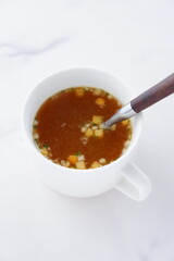 熱々のオニオンコンソメスープ
