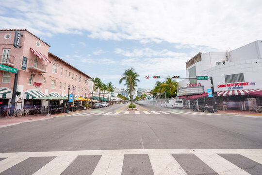 Miami Beach Washington Avenue. View of La Mulata Cameo Espanola Way restaurants and pubs