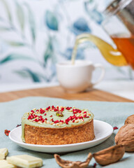 Deser pistacjowy. Pistacjowy deser. Pistacjowa tarta. Ciastko na deser.  © po.foto