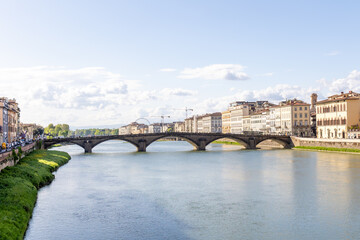 Obraz premium Florence, Italy - April 10, 2024: streets of Florence city center with surrounding area full of tourists in Florence, Italy