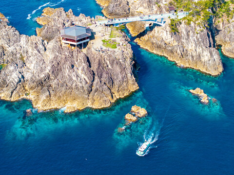 尖閣湾」の写真素材 | 524件の無料イラスト画像 | Adobe Stock