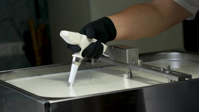 ph meter for checking acidity in a cheese maker more accurate and reliable method of measuring the pH of cheese, which is why a pH meter is always chosen in commercial cheese production processes