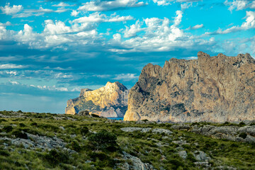 Abendwanderung zum Puig de I'&Aacute;guila vor den Toren der Bucht von Cala Sant Vicen&ccedil; auf der Balearen Insel Mallorca - Spanien