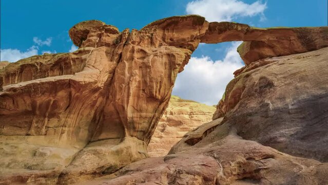 Jabal Umm Fruth Rock Bridge, in the Wadi Rum desert, Valley of the Moon in southern Jordan