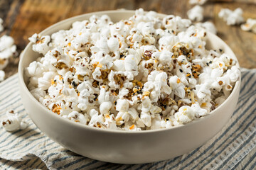 Healthy Homemade Everying Bagel Seasoning Popcorn