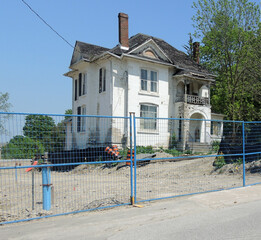 old abandoned house-renovate or demolish?