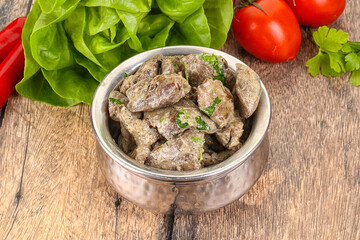 Chicken liver with cream sauce