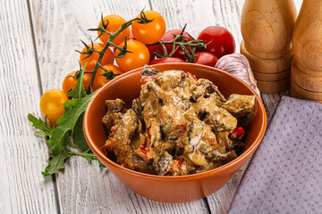 Roasted beef with cream sauce