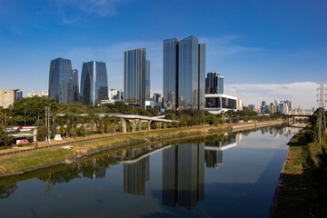 Marginal Pinheiros Cidade Jardim vias urbanas