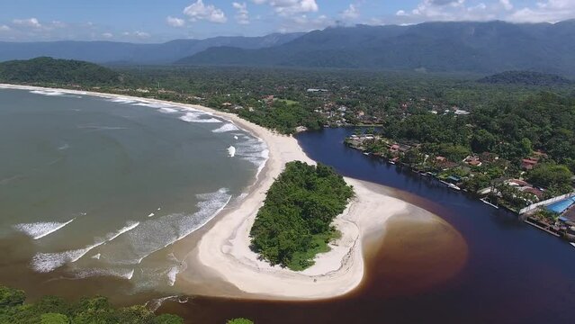 Aerial view of Barra do Una Beach - S&atilde;o Sebasti&atilde;o, S&atilde;o Paulo, Brazil