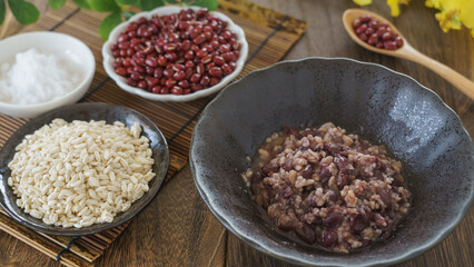 砂糖なしで作る日本の発酵あんこ｜材料の小豆と米麹と塩