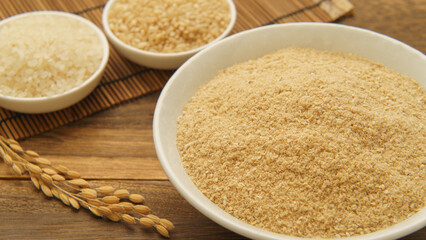 米ぬか｜白米と玄米と稲穂
