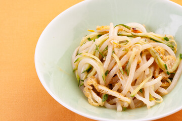 もやしの胡麻酢和え