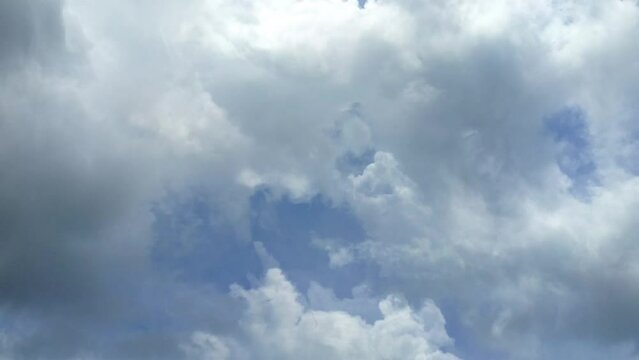 animated video of moving white clouds