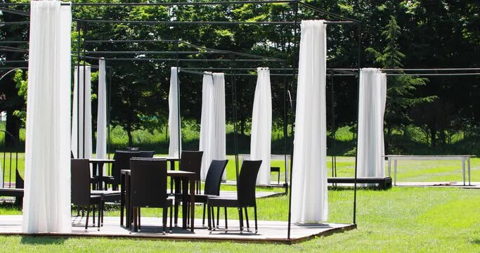 Allestimento esterno per cerimonie all'aperto