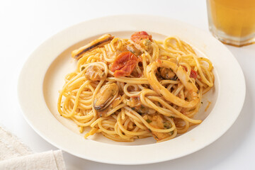 魚介トマトソースパスタ