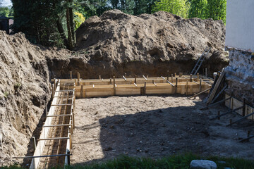 Szalunek ze zbrojenie wewnątrz