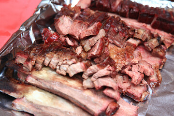 View of the sliced barbecue on the. tray