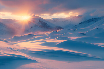 Zimowy krajobraz górski o zachodzie słońca