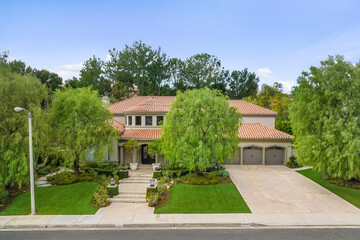 Exterior shot of a luxury home in Calabasas, California.