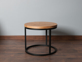 Loftowy okrągły mebel stolik kawowy z drewnianym blatem