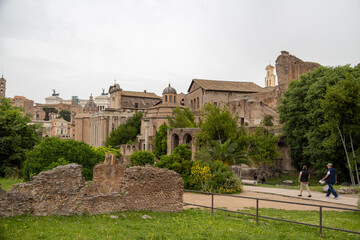 structure in the roman forum