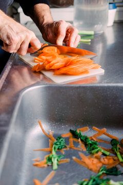 Cutting carrots