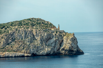 Kleine, aber feine Wanderung auf den Küstenweg Pass D'en Grau in der Küstenstadt Sant Elm im Süden der Balleareninsel Mallorca - Spanien