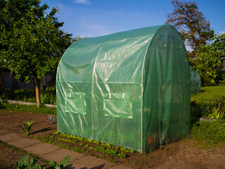 ogrodowy namiot foliowy