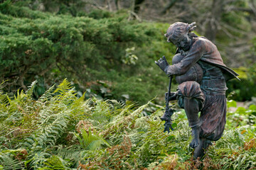 Estatua en el jardín