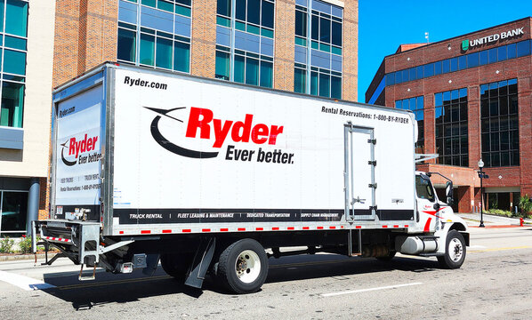 Ryder truck on the street, North Carolina, USA