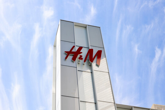 H&M 心斎橋店