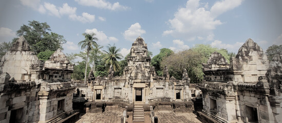 Sdok Kok Thom  Historical Park